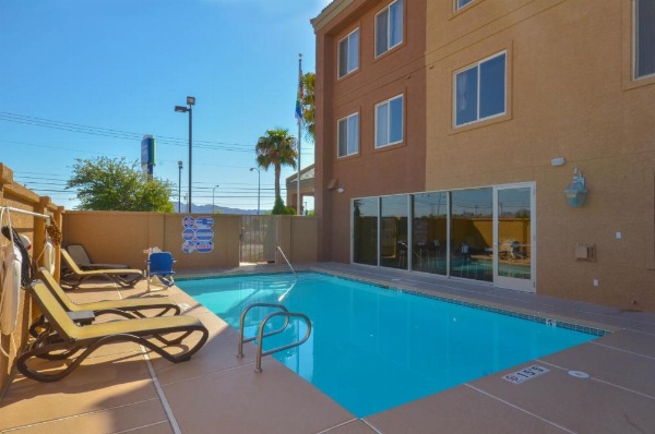 Holiday Inn Express Las Vegas-Nellis image 15