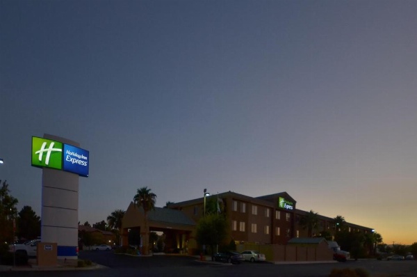 Holiday Inn Express Las Vegas-Nellis image 19