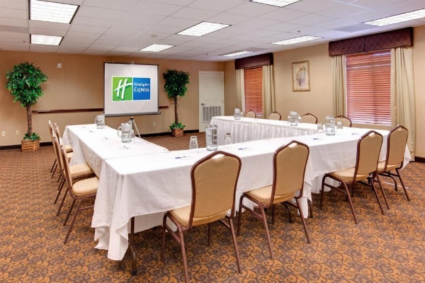 Holiday Inn Express Las Vegas-Nellis image 20