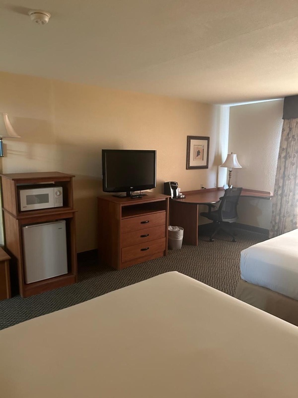 Holiday Inn Express Las Vegas-Nellis image 6